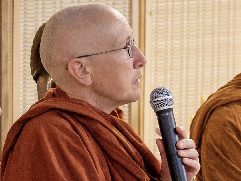 Ayya Anandabodhi teaching the dhamma
